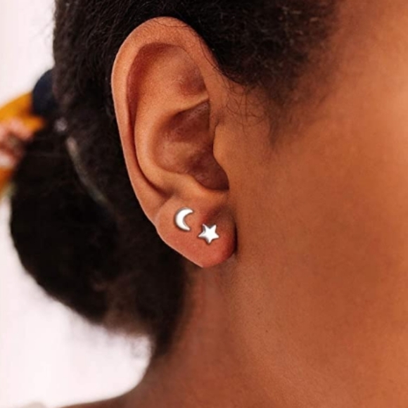 NEW Sterling Silver Dainty Star & Crescent Moon Women Girls Stud Earrings - Picture 2 of 9